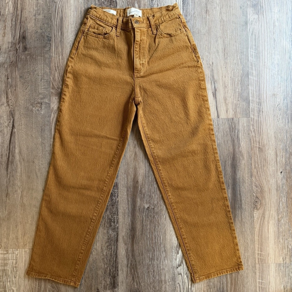 Universal Thread Women's Size 2/26R Vintage Straight Leg Jeans Rust Brown Wash